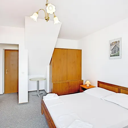 Villa Supetar 3* スペタル