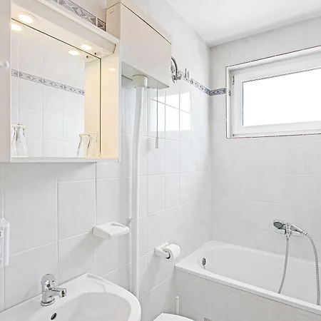 Villa Supetar ゲストハウス スペタル