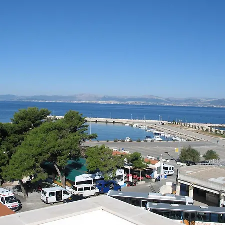 Villa Supetar 3* スペタル