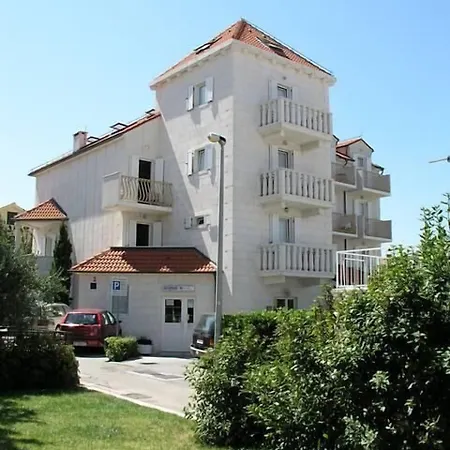 Vendégház Villa Supetar 3*