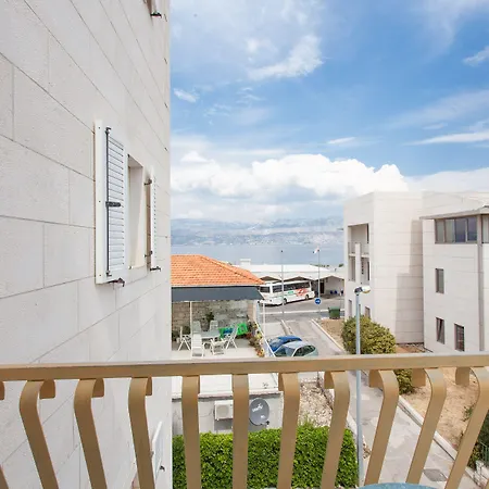 Villa Supetar 3* スペタル