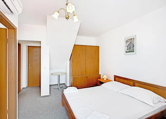 Villa Supetar 3* Супетар