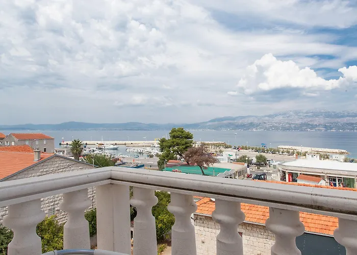 Villa Supetar 3*