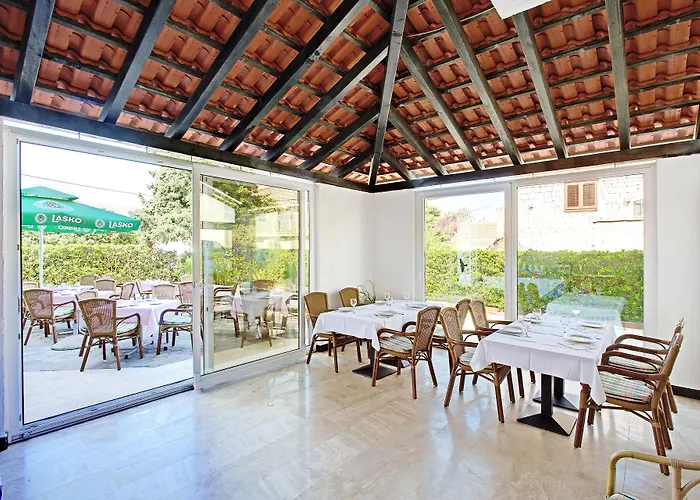 Gostinjska kuća Villa Supetar 3*